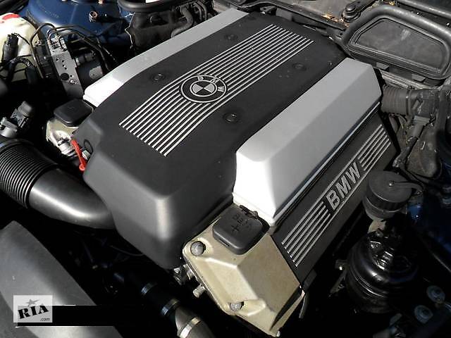 Накладка моторного отcека BMW X5 крышка двигателя E53, M62. 1745611