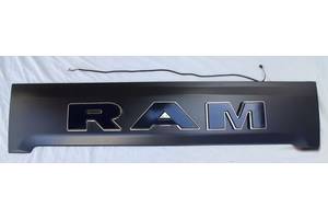 Накладка на задній борт Dodge RAM 1500 Classic 2009+ з Led підсвітлою