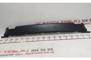 Накладка верхняя дверного проёма сокола левая в комплекте пластик Tesla model X 1105132-00-D