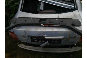 Накладка задней панели для Mercedes w124 седан.