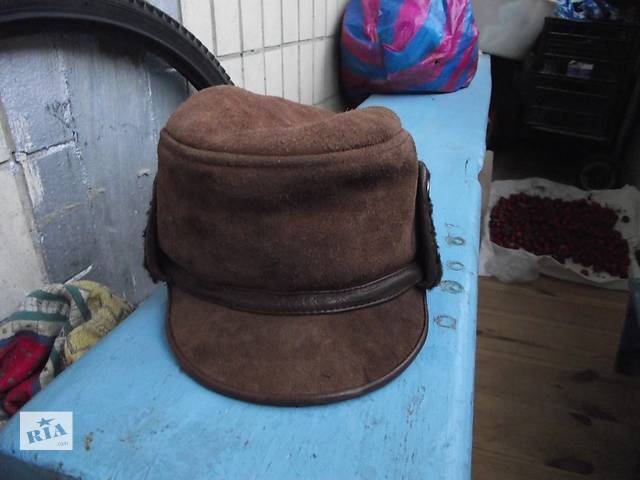 Натуральная зимняя шапка