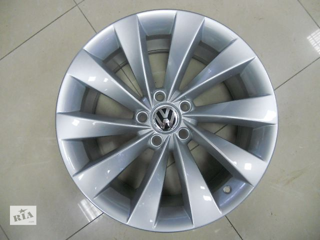 Цена за диск. Новые R18 5x112 фирменные литые диски на Volkswagen Tiguan, Touran Оригинальные диски производства Г