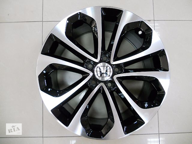 Цена за диск. Новые R18 5x114.3 Оригинальные литые диски на Honda Accord фирменные, производство Япония