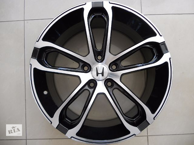 Новые R18 5x114.3 Оригинальные литые диски на Honda CR-V фирменные, производство Япония