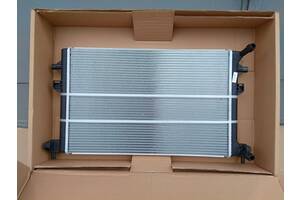 Новый радиатор охлаждения антифриза // низкотемпературный радиатор на антифриз Seat Leon 2013-2020 год 2.0 TDI