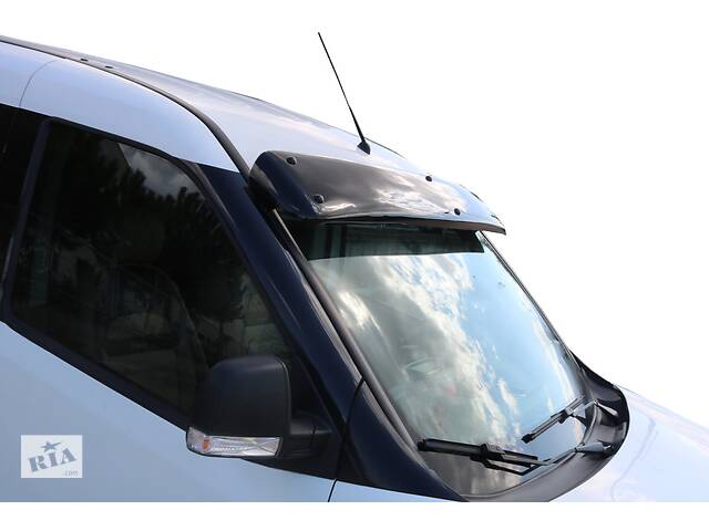 Козырек на лобовое стекло (черный глянец, 5мм) для Opel Combo 2012-2018 гг.