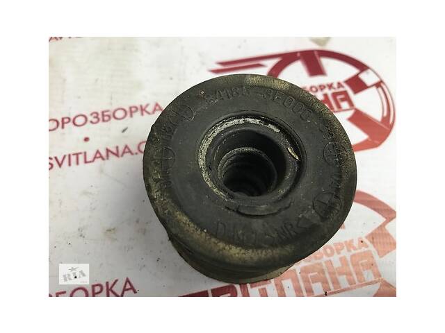 Опора кузова Kia Sorento 2002-2009 841853E000