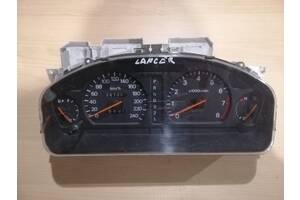 Панель приладів Mitsubishi Lancer automat benz mr216546