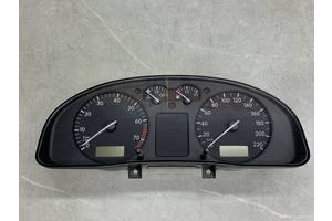 Панель приладів для Volkswagen Passat B5 1.8 2.0 Бензин