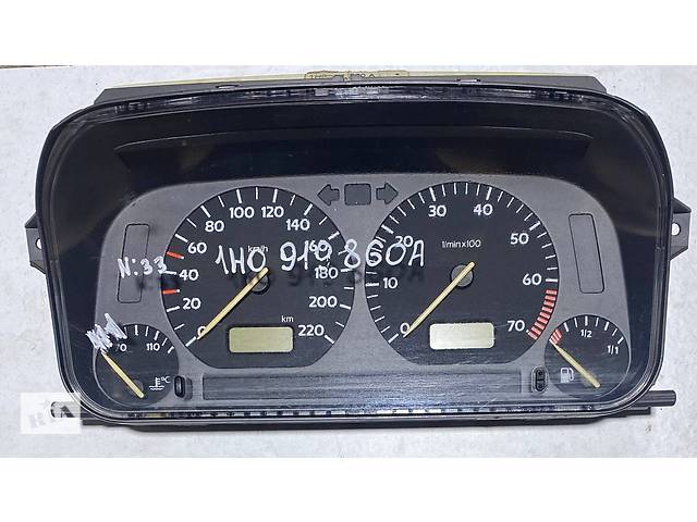 панель приладів Volkswagen Golf III 1h0919860a