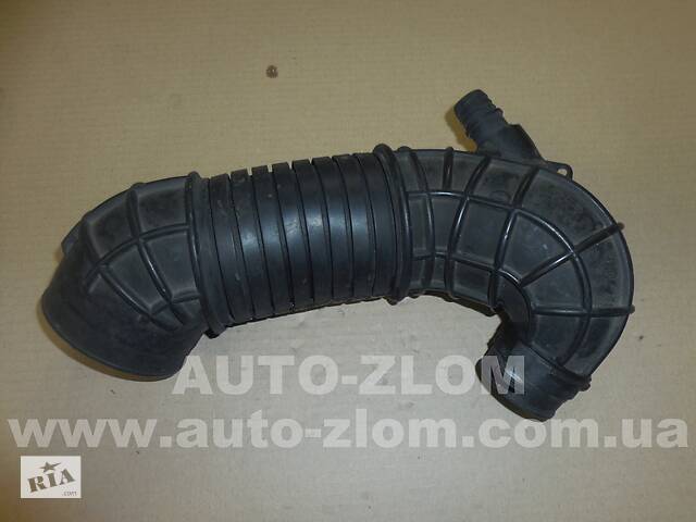 патрубок для Audi A4 B6 B7 2.0tdi 2001-2008 8E0129615J