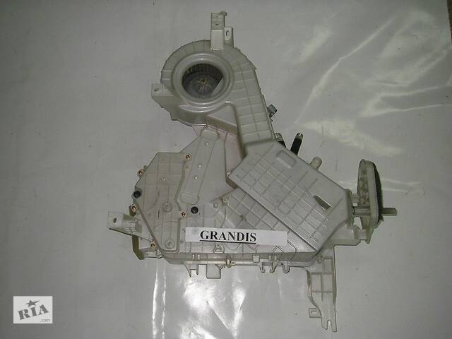 Печка салона дополнительная Mitsubishi Grandis 2004-2010 MR958089 (3250)