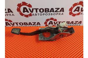 педаль гальма для Toyota Avensis 2.0d 2003-2008