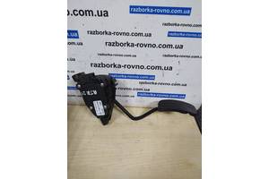 Педаль газа Renault Trafic Opel Vivaro Nissan Primastar 2000-2014 7700313060