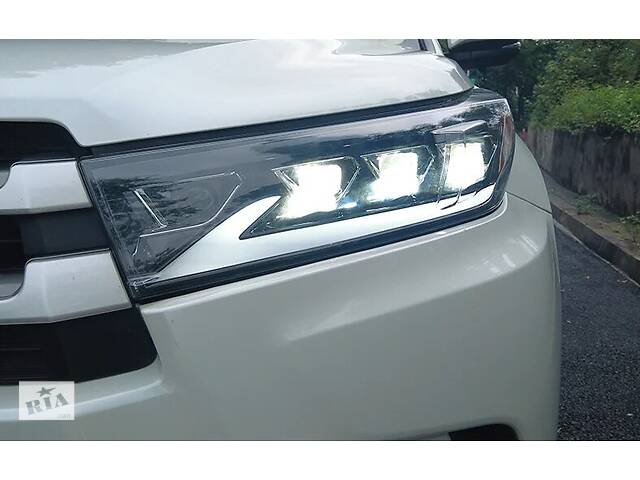 Передние фары Toyota Highlander 50 (16-19) тюнинг Full led оптика фари