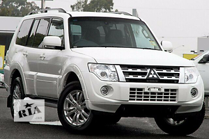 Передній бампер 2012 модельного року Mitsubishi Pajero Wagon 4 6400D521ZZ