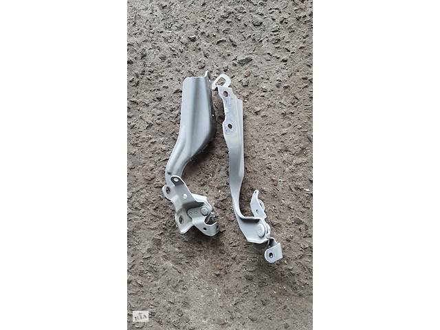 Петля капота ПАРА Subaru XV 11-17 USA 57260FJ0009P 57260FJ0109P