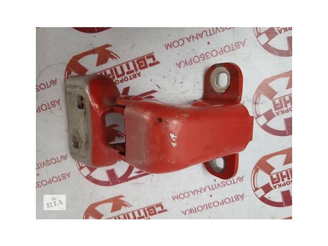 Петля передніх дверей L/R Renault Trafic 2001-2014 7700311772