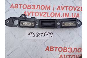 Підсвітка номера для Volkswagen Touran 2003-2010 1T0827574J