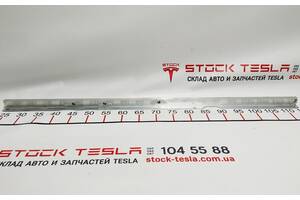 Планка держатель кронштейна АКБ Tesla model S, model S REST 1031677-00-C