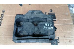 Майданчик під акумулятор 1J0804373E Volkswagen VW Golf 4 Фольксваген Гольф 4