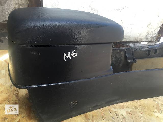 Подлокотник, бардачок,  для седана Mazda 6