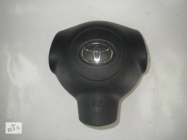 Подушка безопасности в руль 03-05 под мульти-руль Toyota RAV-4 II 2000-2005 4513042140C0 (2913)