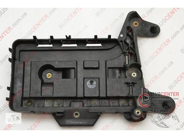 Полка под аккумулятор Volkswagen Caddy III (2004-……) 1K0915333B