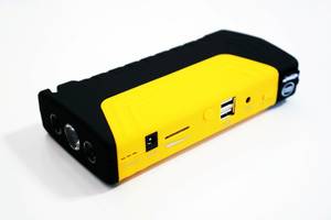 Повер банк зарядно пусковое устройство для машины car jump starter 20000mAh 2хUSB+Фонарик