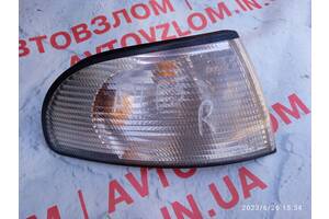 Поворотник, повторювач повороту правий для Audi A4 B5 1994-1999 8D0953050A