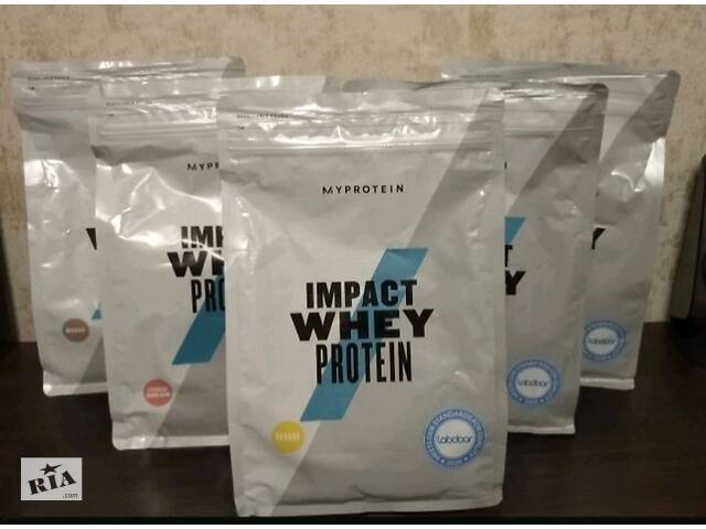 Протеїн MyProtein Impact Whey Protein 1kg strawberry