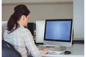 Оператор по подбору кадров