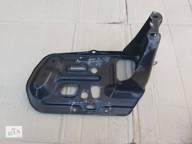 Рамка акумулятора для Toyota Rav 4, 2001-2005г.