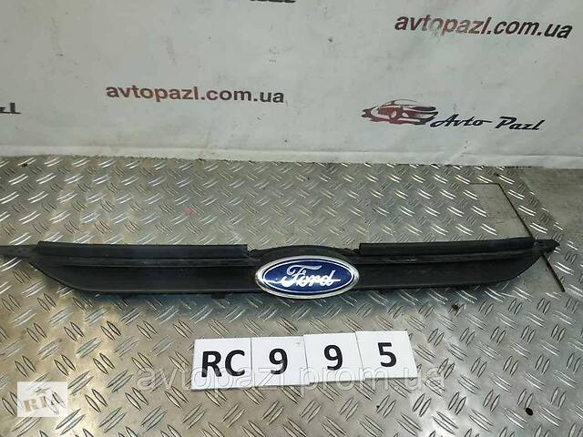 RC0995 AV118138ab решітка радіатора перед з емблемою Ford B-Max 12- 0