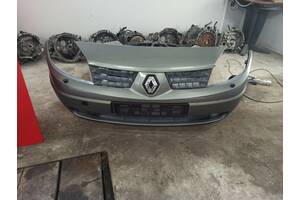 Renault Scenic 2 бампер передний.