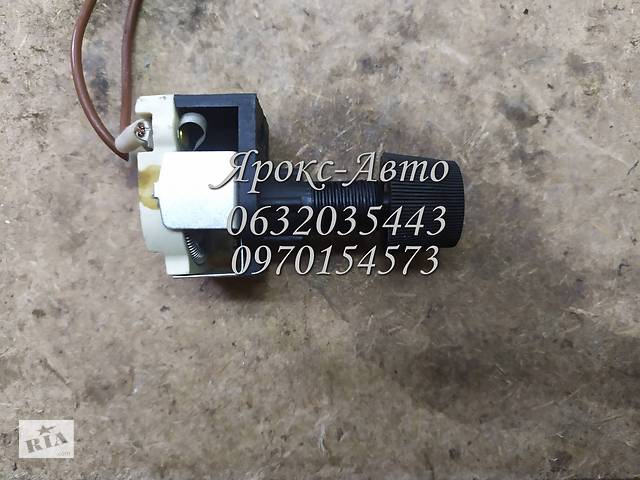 Реостат подсветки приборов ВАЗ 2104-07 000038905: Резистор пічки в ...
