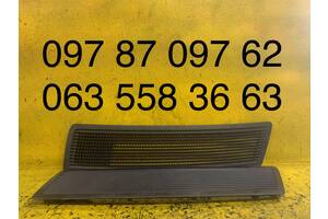 Решітка капота Renault Trafic II/Opel Vivaro 01-14 8200004370