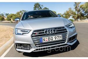 Решітка радіатора Audi A4 B9 (16-19) стиль S4 срібло