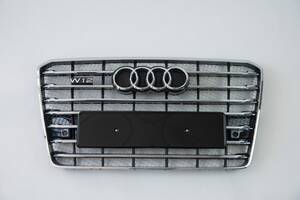 Решетка радиатора Audi A8 2014-2017год Черная с хромом (в стиле W12)