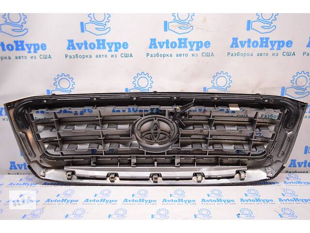 Решетка радиатора grill Toyota Sequoia 2008-2017 (01) трещина 53100-0C190