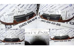 Решетка радиатора коричневая Vauxhall Vivaro Opel (2001-2006) 8200044885 91166761 525719854