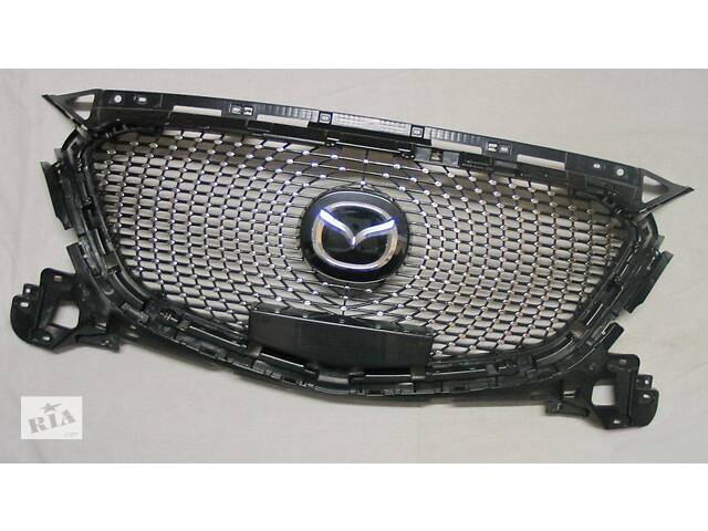 Решетка радиатора Mazda 3 (17-19) стиль Diamond: Решетка радиатора в Луцке  на ZAPCHASTI.RIA