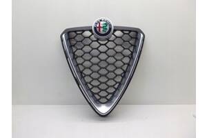 Решітка радіатора Alfa Romeo Stelvio 2016-2021