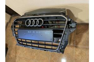 Решітка радіатора для Audi A3 2012-2016
