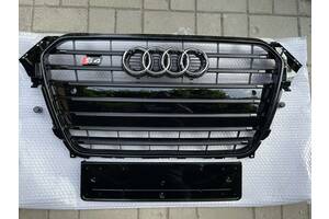 Решітка радітора Audi A4 B8 рест (12-16) тюнинг решетка стиль S4 чорна