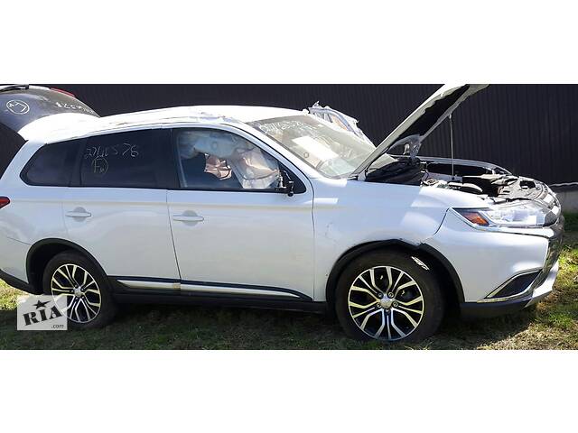 Розбирання mitsubishi outlander III