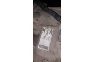 Роздаточна коробка Kia Sorento 473004C111