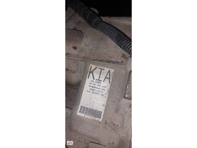 Роздаточна коробка Kia Sorento 473004C111