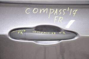 Ручка двери внешняя перед прав Jeep Compass 17- мат 5074194AG