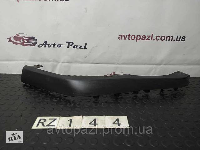 RZ0144 5243848020 накладка бампера перед L Toyota Lexus RX 4 16- 28-03-05